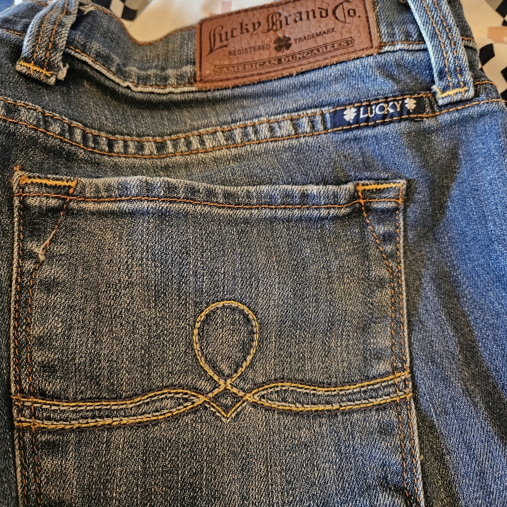 ☆ 2 Pairs - Women's Lucky Brand Jeans - Picture 4 of 11